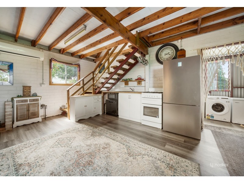 58 Hilary Road, Benarkin North QLD 4306