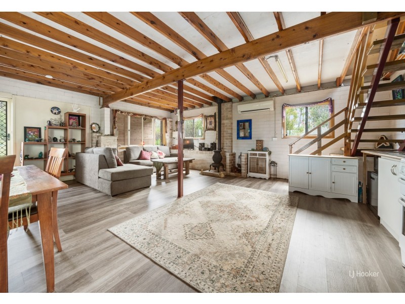 58 Hilary Road, Benarkin North QLD 4306