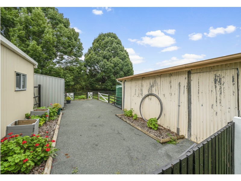 4 Coulson Street, Blackbutt QLD 4306