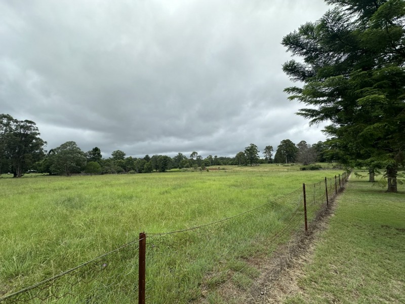 19 Janice Court, Blackbutt QLD 4306