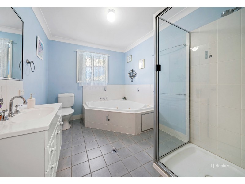 32 Laurel Street, Esk QLD 4312