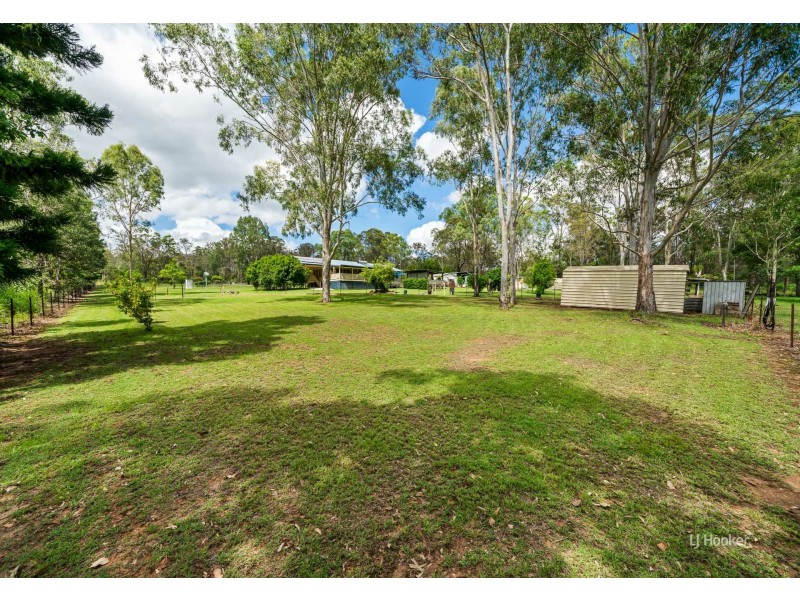 32 Laurel Street, Esk QLD 4312