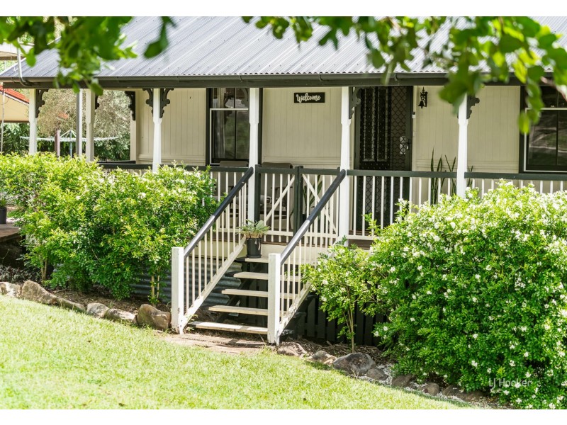 11 Hill Street, Esk QLD 4312