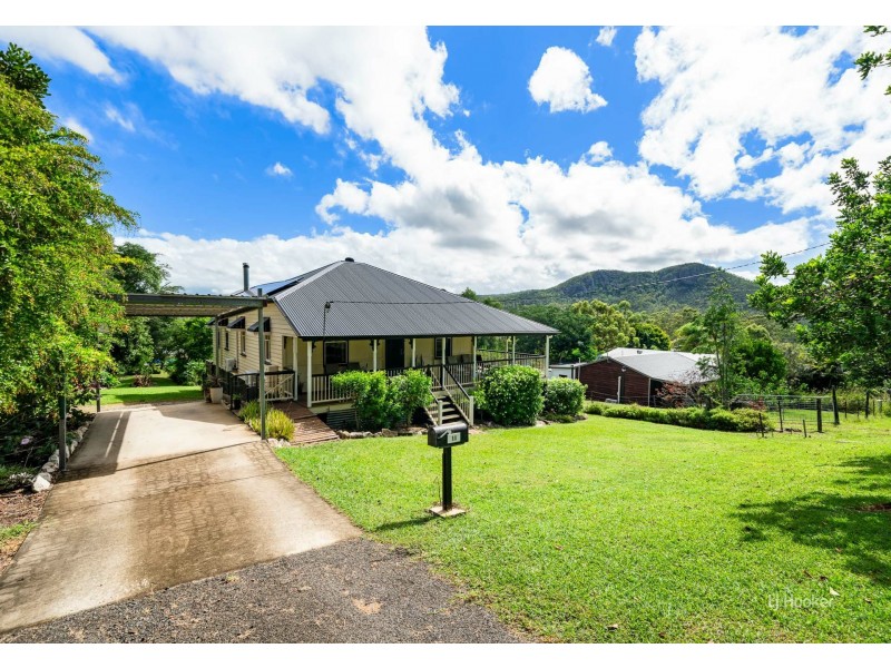 11 Hill Street, Esk QLD 4312