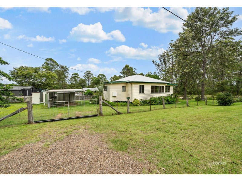 35 Morris Street, Blackbutt QLD 4306