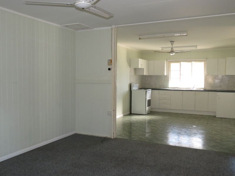 10 Alexandra Street, Toogoolawah QLD 4313