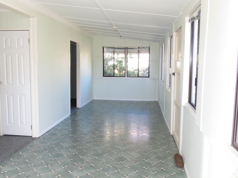 10 Alexandra Street, Toogoolawah QLD 4313