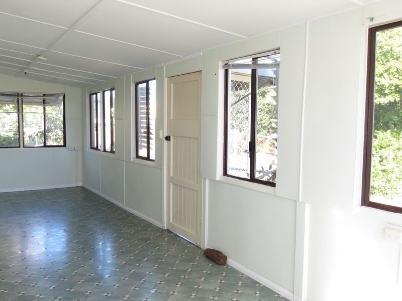 10 Alexandra Street, Toogoolawah QLD 4313
