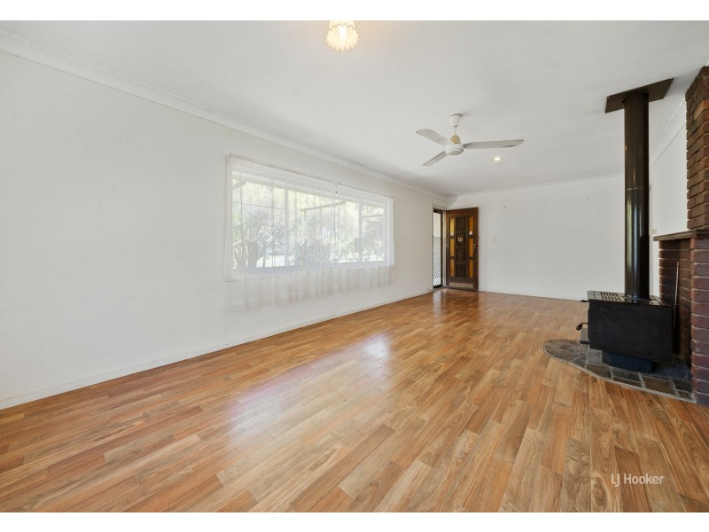 6 Stanley Street, Moore QLD 4306