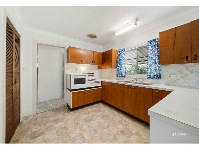 6 Stanley Street, Moore QLD 4306