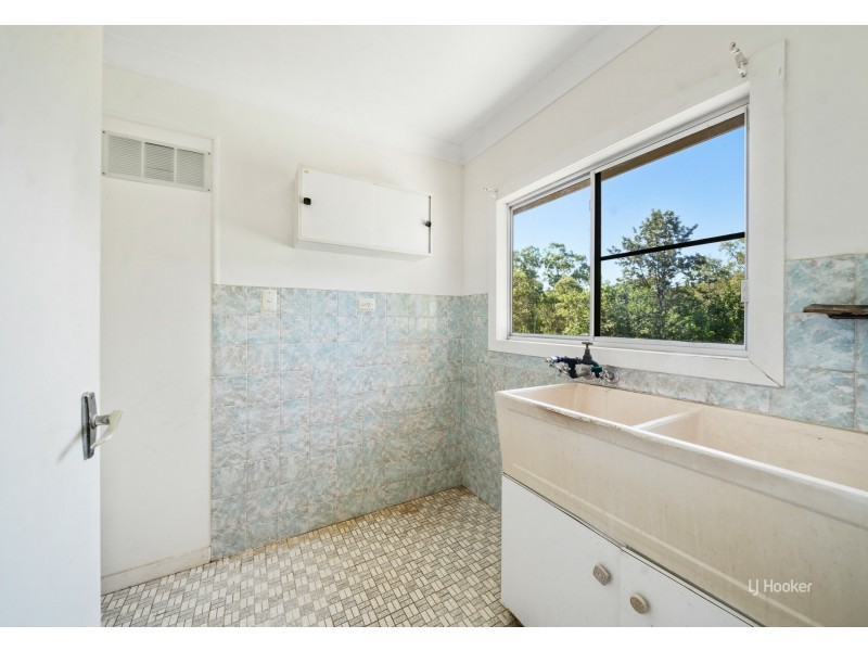 6 Stanley Street, Moore QLD 4306