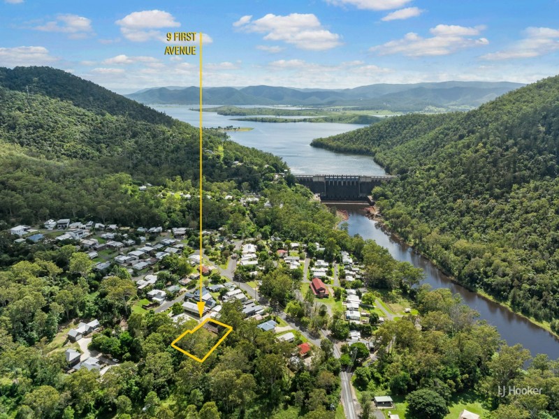 9 First Avenue, Somerset Dam QLD 4312