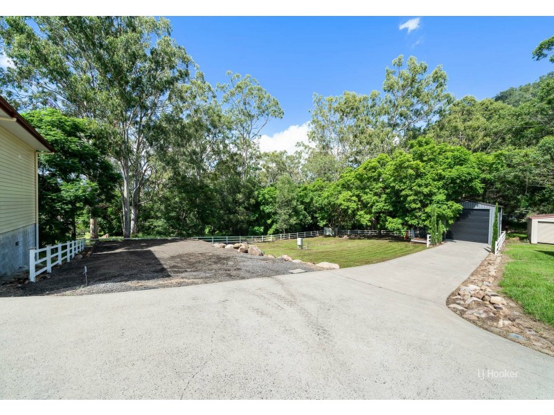 9 First Avenue, Somerset Dam QLD 4312