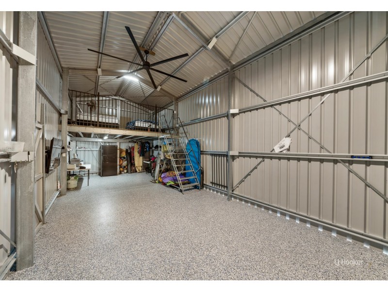 9 First Avenue, Somerset Dam QLD 4312