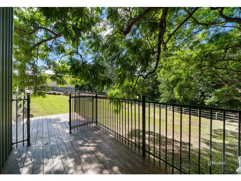 9 First Avenue, Somerset Dam QLD 4312