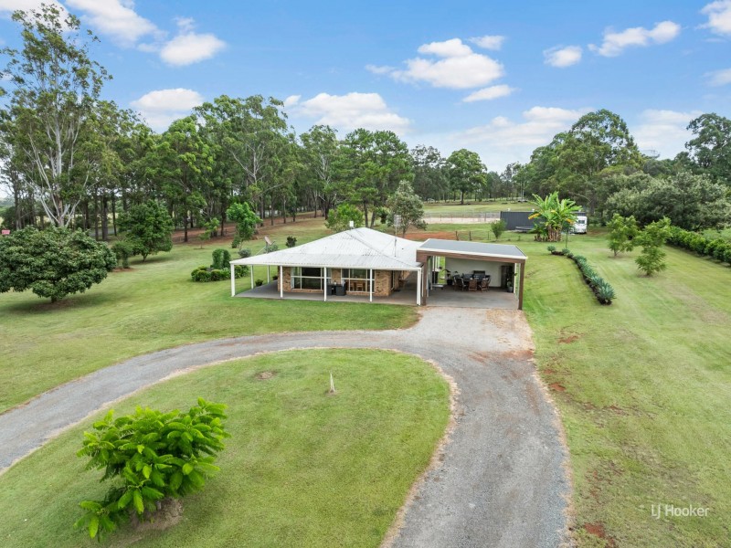 9 Griffin Road, Blackbutt QLD 4306