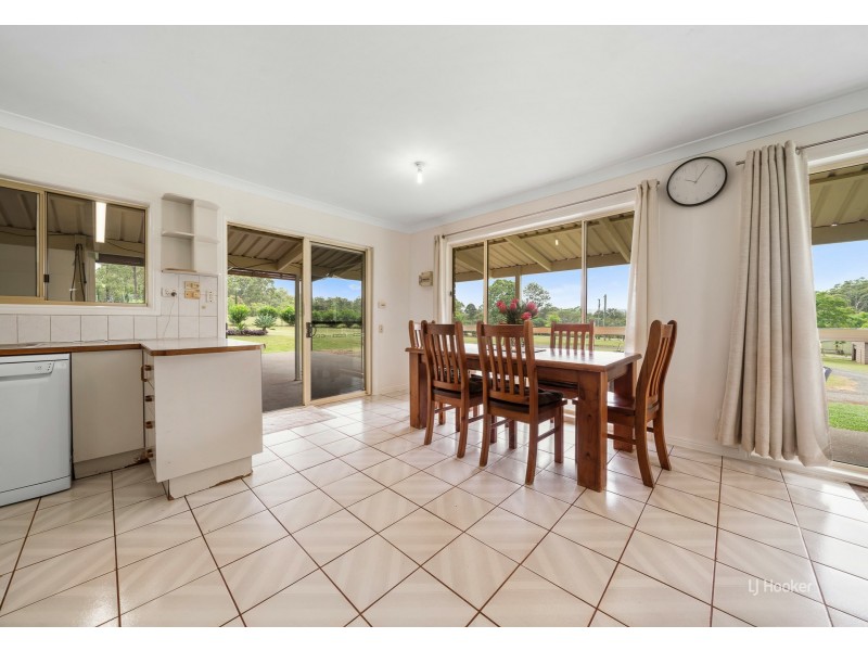 9 Griffin Road, Blackbutt QLD 4306