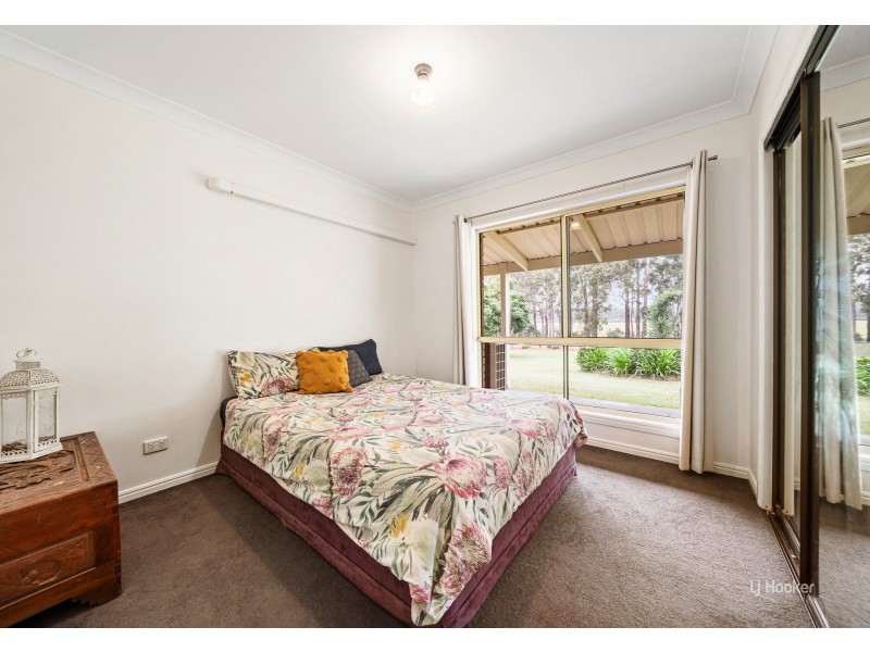 9 Griffin Road, Blackbutt QLD 4306