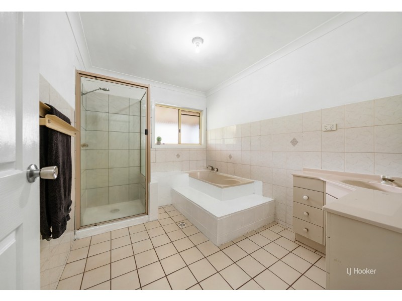 9 Griffin Road, Blackbutt QLD 4306