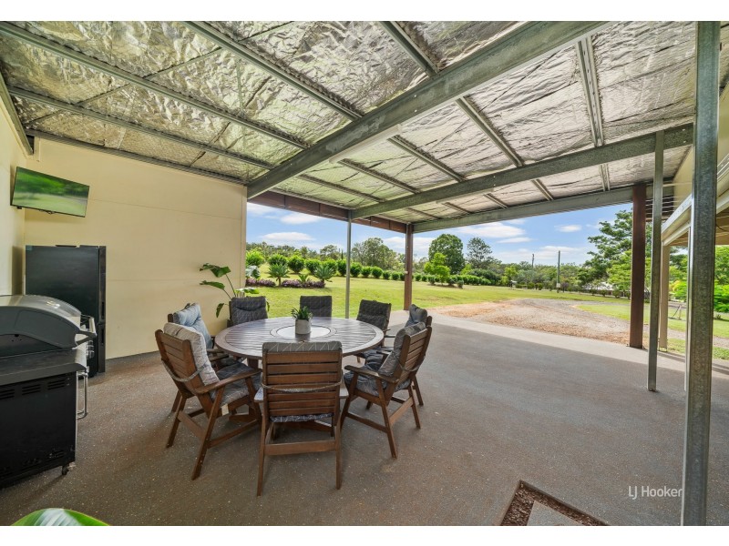 9 Griffin Road, Blackbutt QLD 4306