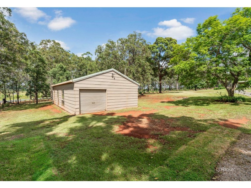 9 Griffin Road, Blackbutt QLD 4306