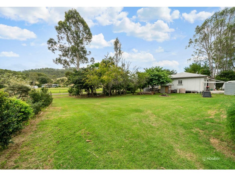 52 Railway Terrace, Moore QLD 4306