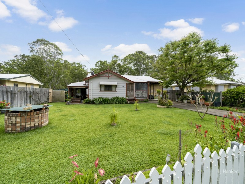 31 Burrows Street, Moore QLD 4306