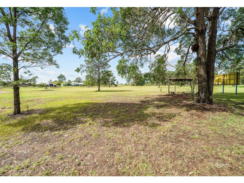 121 D’Aguilar Highway, Blackbutt QLD 4306