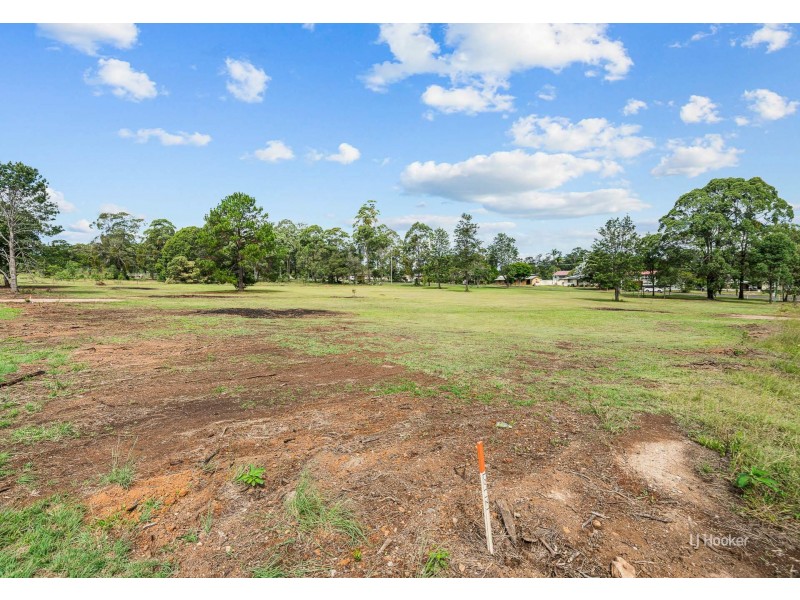 121 D’Aguilar Highway, Blackbutt QLD 4306