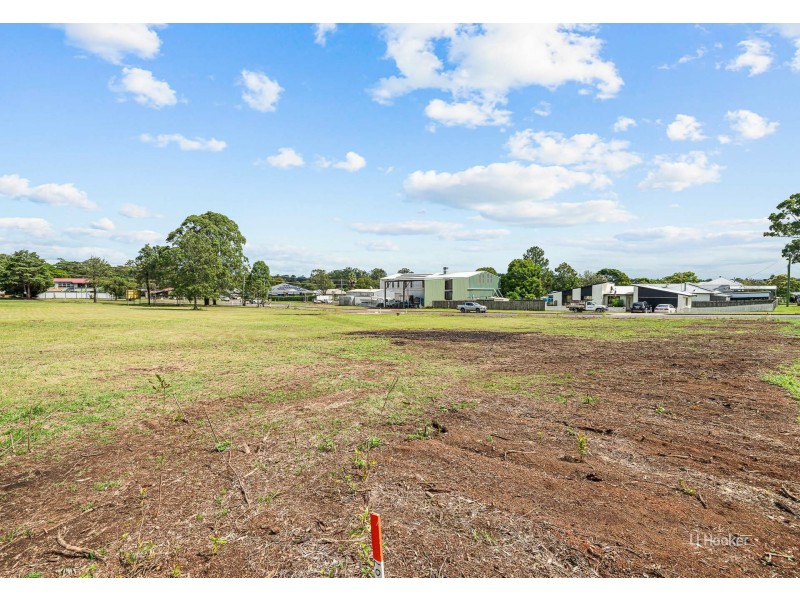 121 D’Aguilar Highway, Blackbutt QLD 4306