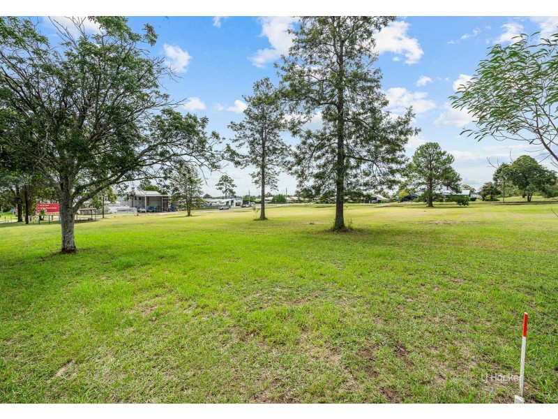 122 D’Aguilar Highway, Blackbutt QLD 4306