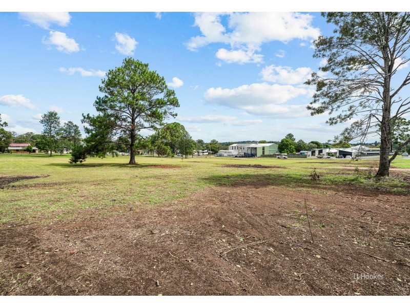 122 D’Aguilar Highway, Blackbutt QLD 4306