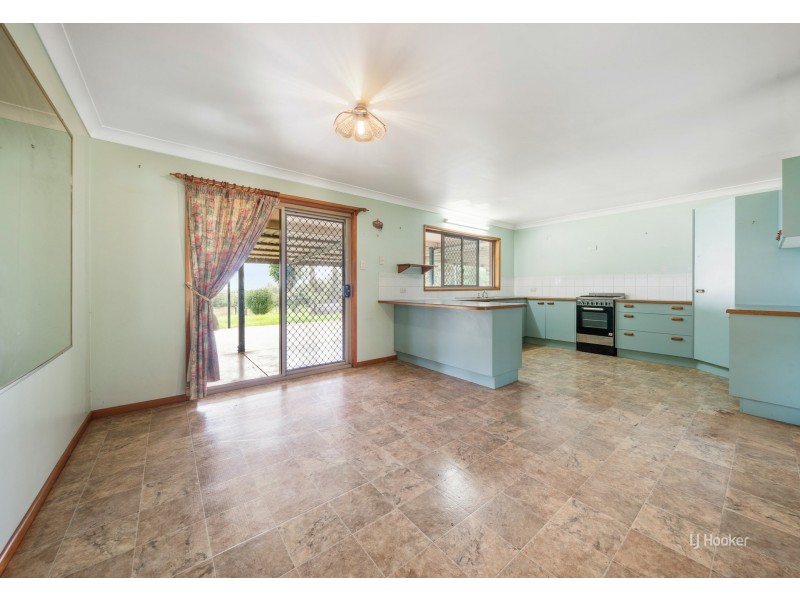 252 Blackbutt Crows Nest Road, Blackbutt South QLD 4306