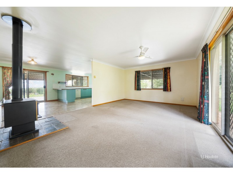 252 Blackbutt Crows Nest Road, Blackbutt South QLD 4306