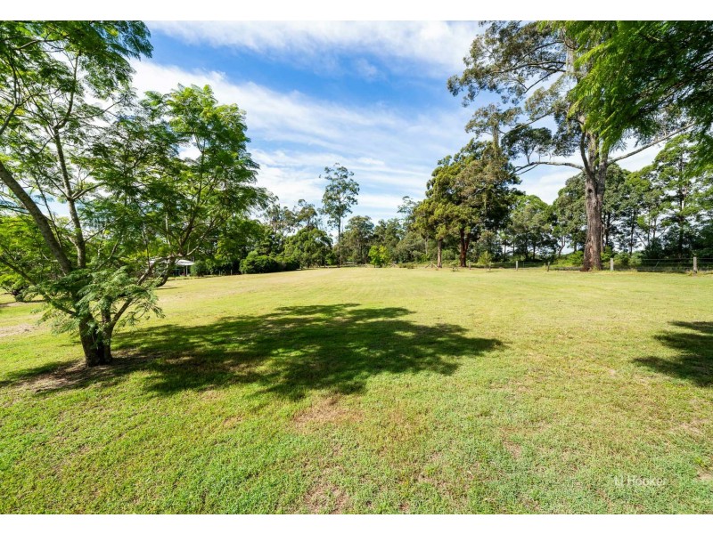 252 Blackbutt Crows Nest Road, Blackbutt South QLD 4306