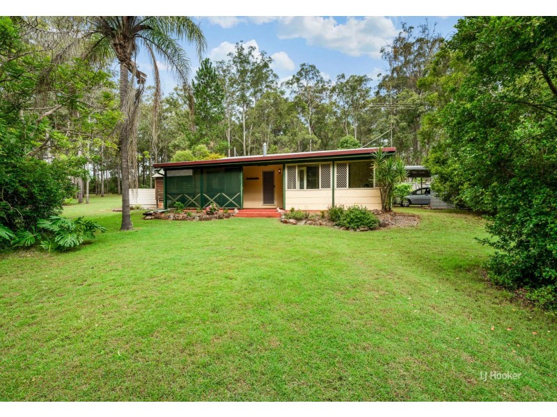 20 Brett Road, Blackbutt South QLD 4306