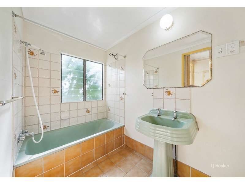 43 Mack Street, Esk QLD 4312