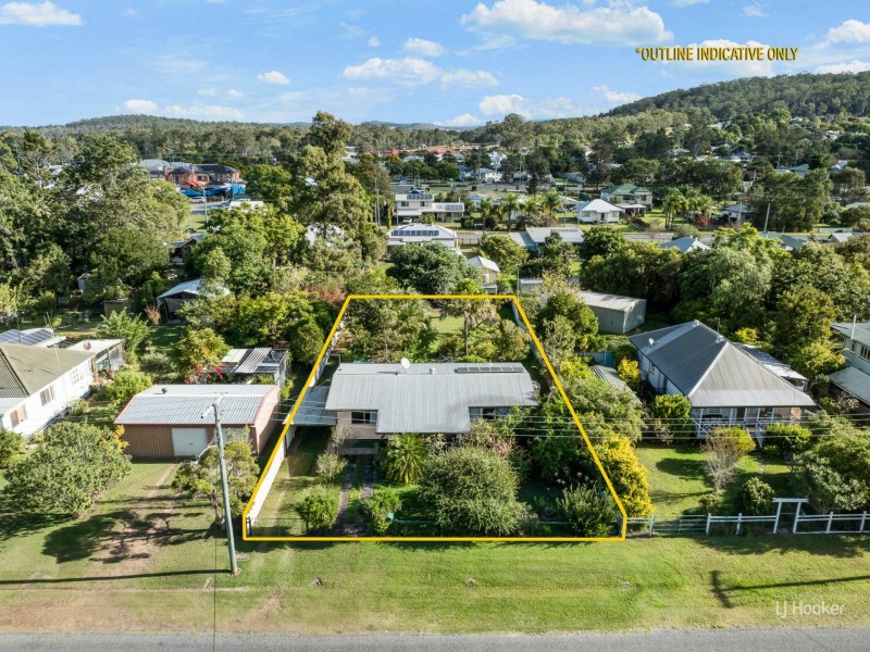 16 Russell Street, Esk QLD 4312
