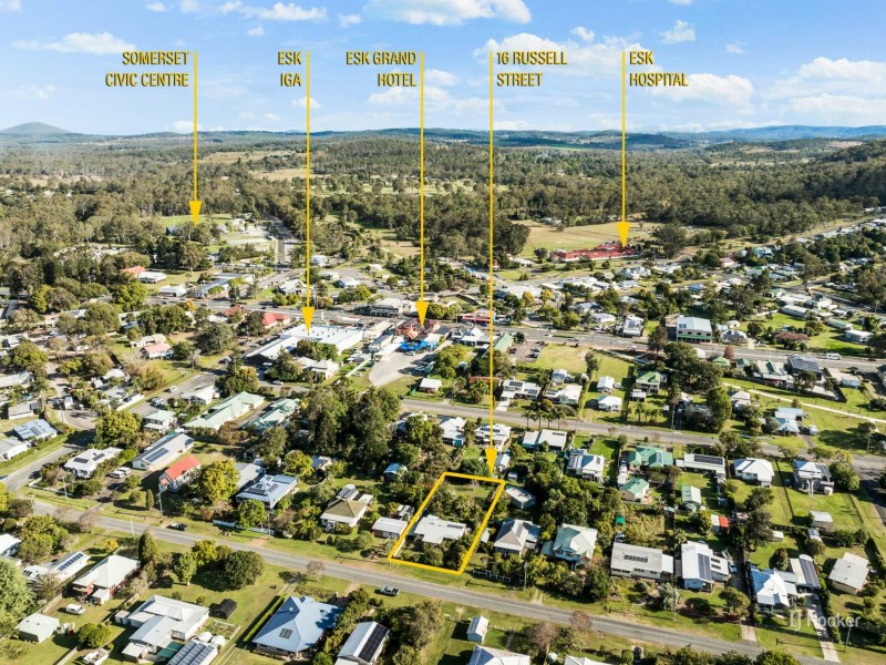 16 Russell Street, Esk QLD 4312
