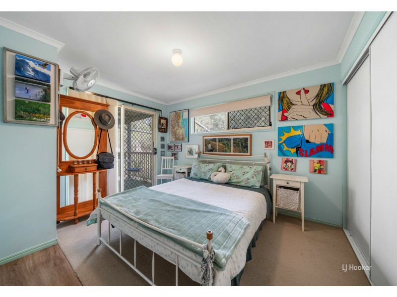 52 Countess Court, Mount Hallen QLD 4312