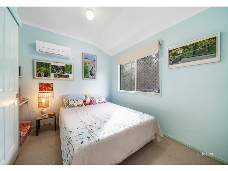 52 Countess Court, Mount Hallen QLD 4312