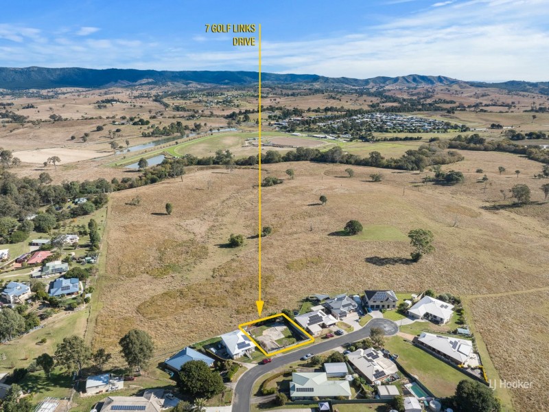 7 Golflinks Drive, Kilcoy QLD 4515