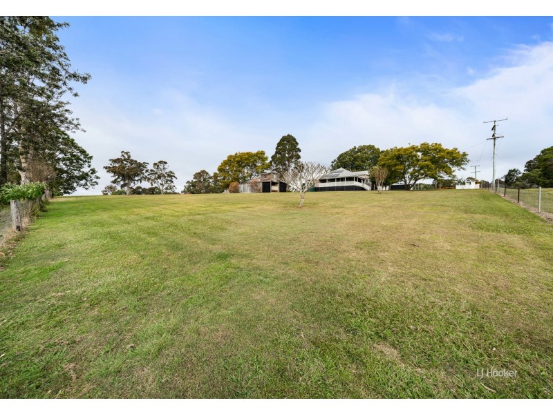 62 Hilary Road, Benarkin North QLD 4306