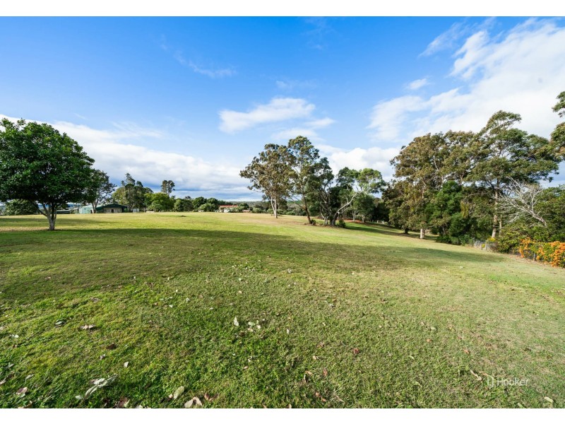 62 Hilary Road, Benarkin North QLD 4306