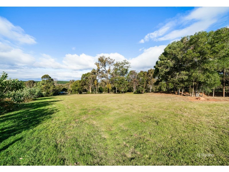 62 Hilary Road, Benarkin North QLD 4306
