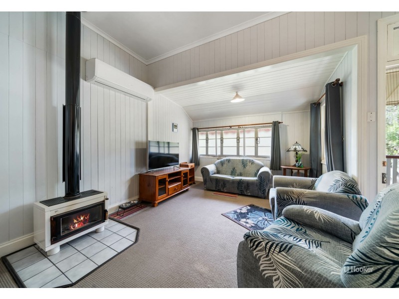 5 Edward Street, Toogoolawah QLD 4313