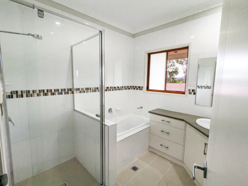 3772 Gatton Esk Road, Esk QLD 4312