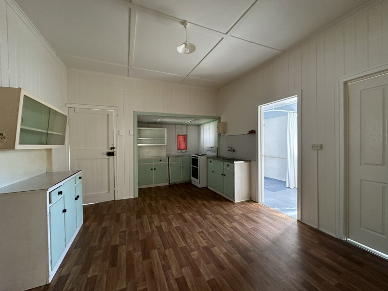 51 Charles Street, Toogoolawah QLD 4313