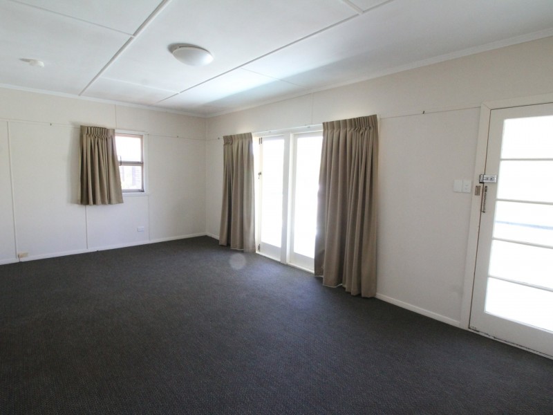 31 Mack Street, Esk QLD 4312