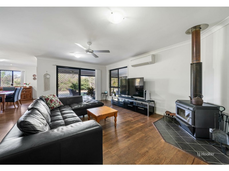 34 Countess Court, Mount Hallen QLD 4312